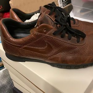 Leather brown Nike slightly worn